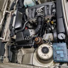 Immagine 17/21 di BMW 318i (1989)