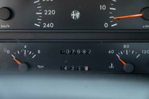 Image 47/50 of Alfa Romeo 75 2.0 Twin Spark (1990)
