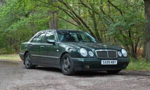 Image 1/50 of Mercedes-Benz E 320 (1998)