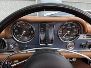 Immagine 34/50 di Mercedes-Benz 280 SL (1969)