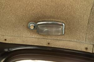 Image 26/36 of Austin FX 4 D London Taxi (1961)