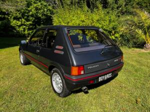 Bild 3/39 von Peugeot 205 GTi 1.6 (1986)