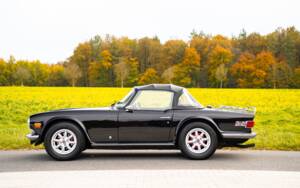 Immagine 4/36 di Triumph TR 6 (1974)
