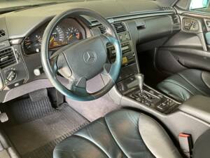 Afbeelding 9/21 van Mercedes-Benz E 50 AMG (1997)