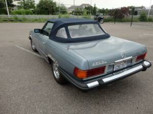 Image 22/26 de Mercedes-Benz 450 SL (1978)