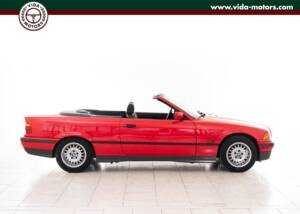 Immagine 2/17 di BMW 318i (1996)