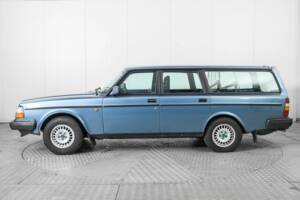 Image 9/50 de Volvo 240 Turbo (1983)