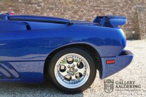 Obraz 29/50 pojazdu Lamborghini Diablo VT Roadster (1996)