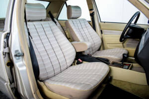 Bild 46/50 von Mercedes-Benz 190 D 2.5 Turbo (1989)