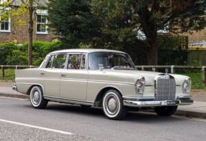Bild 2/33 von Mercedes-Benz 300 SE (1965)