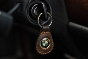 Image 22/34 of BMW 750iL (1989)