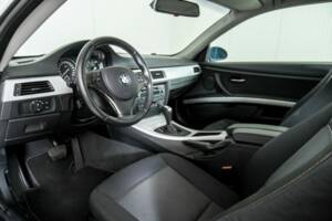 Afbeelding 11/50 van BMW 325i (2007)
