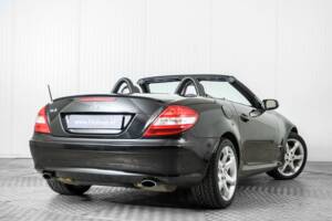 Immagine 43/50 di Mercedes-Benz SLK 200 Kompressor (2004)