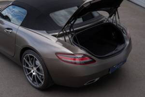 Image 21/45 of Mercedes-Benz SLS AMG Roadster (2012)