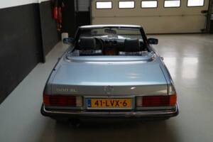 Image 5/41 of Mercedes-Benz 500 SL (1986)