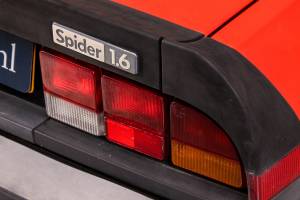 Image 10/50 of Alfa Romeo 1.6 Spider (1985)
