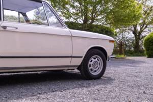 Imagen 22/50 de BMW 1802 (1975)