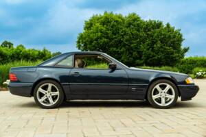 Image 13/50 de Mercedes-Benz SL 500 (1998)