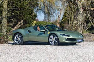 Image 1/15 of Ferrari 296 GTS (2025)