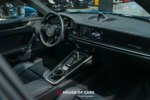 Imagen 17/25 de Porsche 911 Turbo "50 Years" (2024)