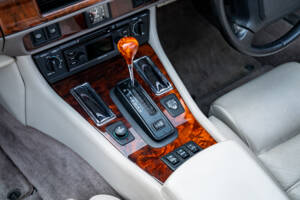 Image 24/38 de Jaguar XJS 4.0 (1995)