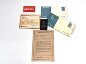 Image 7/50 de Mercedes-Benz 280 SL (1971)