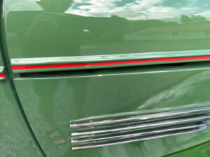 Image 16/50 of Pontiac Quality Six Touring Sedan (1939)