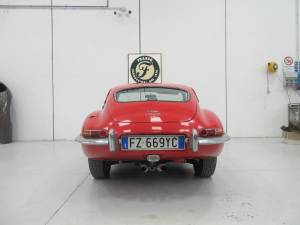 Afbeelding 25/30 van Jaguar E-Type 4.2 (1966)