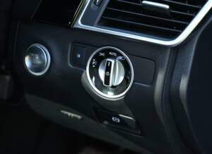 Image 31/49 of Mercedes-Benz ML 63 AMG (2013)