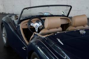 Image 22/50 of Triumph TR 3A (1959)