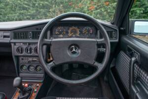 Bild 20/27 von Mercedes-Benz 190 E 2.3-16 (1985)