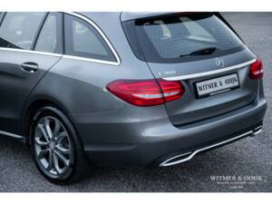 Imagen 24/29 de Mercedes-Benz C 180 T (2016)