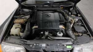 Bild 35/40 von Mercedes-Benz E 500 (1993)