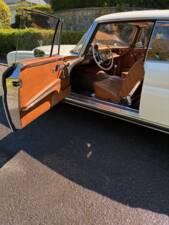 Image 7/19 of Mercedes-Benz 250 SE (1965)