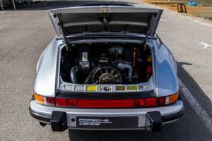 Image 82/132 of Porsche 911 Speedster 3.2 (1989)