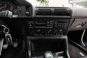 Afbeelding 42/52 van BMW M5 (1992)