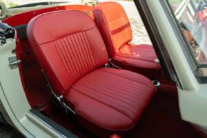 Image 47/50 of Mercedes-Benz 190 SL (1959)