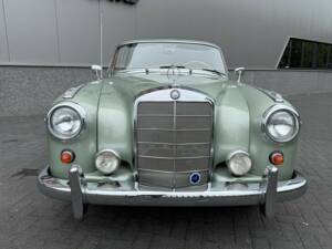 Image 6/50 of Mercedes-Benz 220 S Cabriolet (1958)