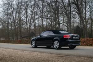 Image 32/39 of Audi S4 (2006)