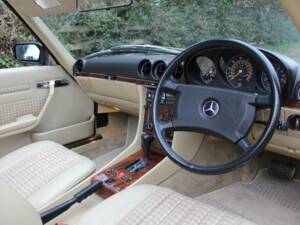 Image 8/18 of Mercedes-Benz 300 SL (1986)