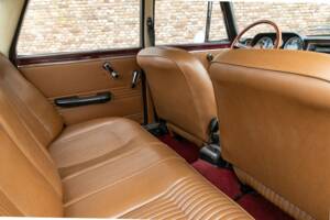 Imagen 35/50 de Alfa Romeo Giulia Nuova Super 1600 (1971)