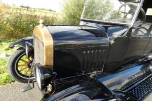 Image 24/41 of Ford Model T Touring (1925)