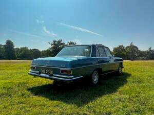 Image 12/57 de Mercedes-Benz 280 SE 3,5 (1972)