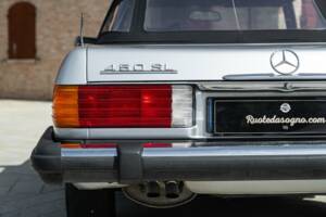 Image 13/50 de Mercedes-Benz 450 SL (1977)