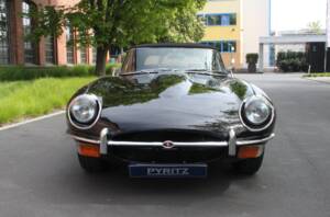 Image 5/24 of Jaguar E-Type (1970)