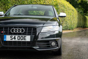 Image 25/50 of Audi S4 (2010)