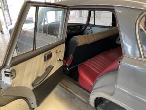 Image 14/33 de Mercedes-Benz 190 c (1964)
