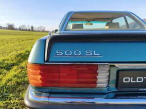 Image 24/26 of Mercedes-Benz 500 SL (1981)