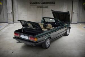 Image 20/90 of BMW 325i (1987)