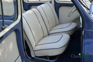 Bild 34/50 von Renault 4 CV Décapotable (1954)